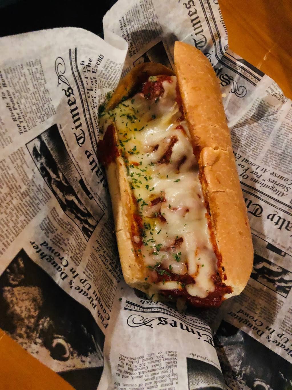 Pidos Pub | restaurant | 1129 Ravine St, Munhall, PA 15120, USA | 4124619540 OR +1 412-461-9540