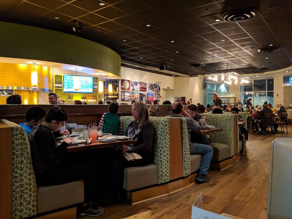 California Pizza Kitchen at Oakbrook | restaurant | 551 Oakbrook Center, Oak Brook, IL 60523, USA | 6305717800 OR +1 630-571-7800