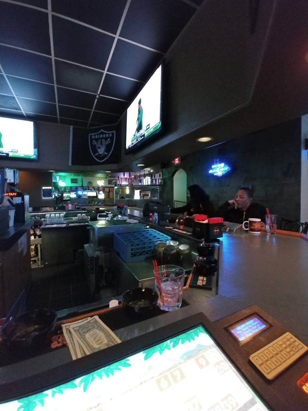 Scoundrels Pub II | restaurant | 4850 Camino Al Norte, North Las Vegas, NV 89031, USA | 7026428014 OR +1 702-642-8014
