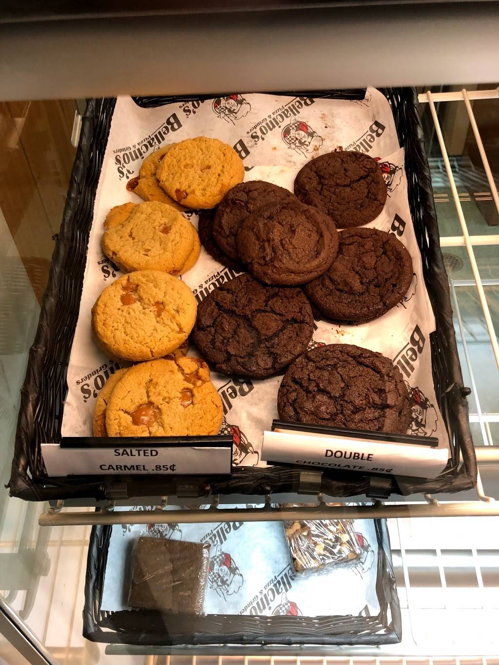 Bellacinos Pizza & Grinders | restaurant | 1001 Woodward Ave Ste 100, Detroit, MI 48226, USA | 3139633000 OR +1 313-963-3000