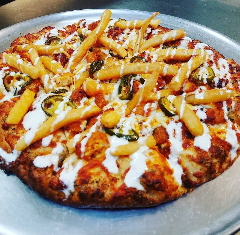 Fat Angelos Pizzeria & Pub | restaurant | 750 Fairmont Rd, Morgantown, WV 26501, USA | 3042412626 OR +1 304-241-2626