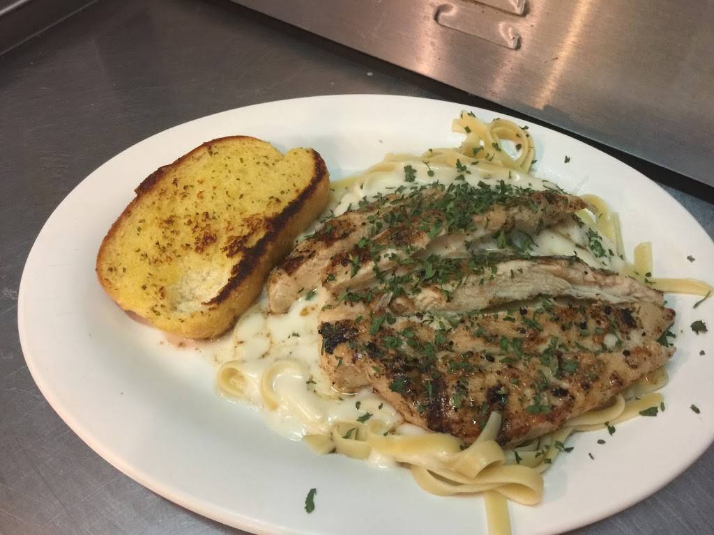 Stinkys Bar & Grill | restaurant | 924 Parriott St, Aplington, IA 50604, USA | 3193472392 OR +1 319-347-2392