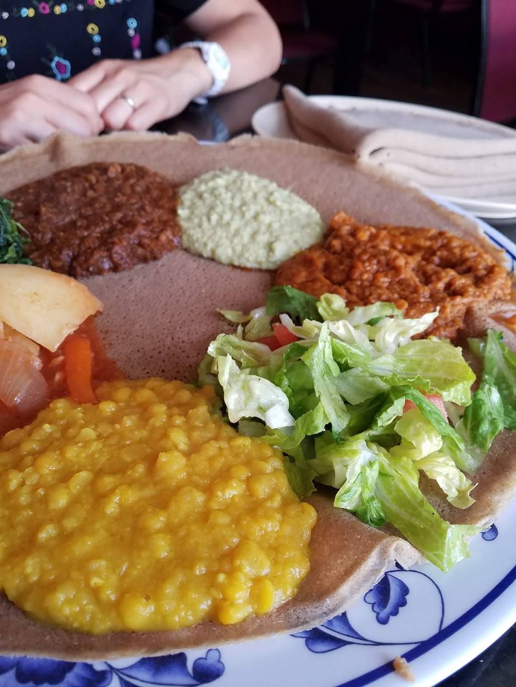 Awash | restaurant | 5990 Pico Blvd, Los Angeles, CA 90035, USA | 3239393233 OR +1 323-939-3233