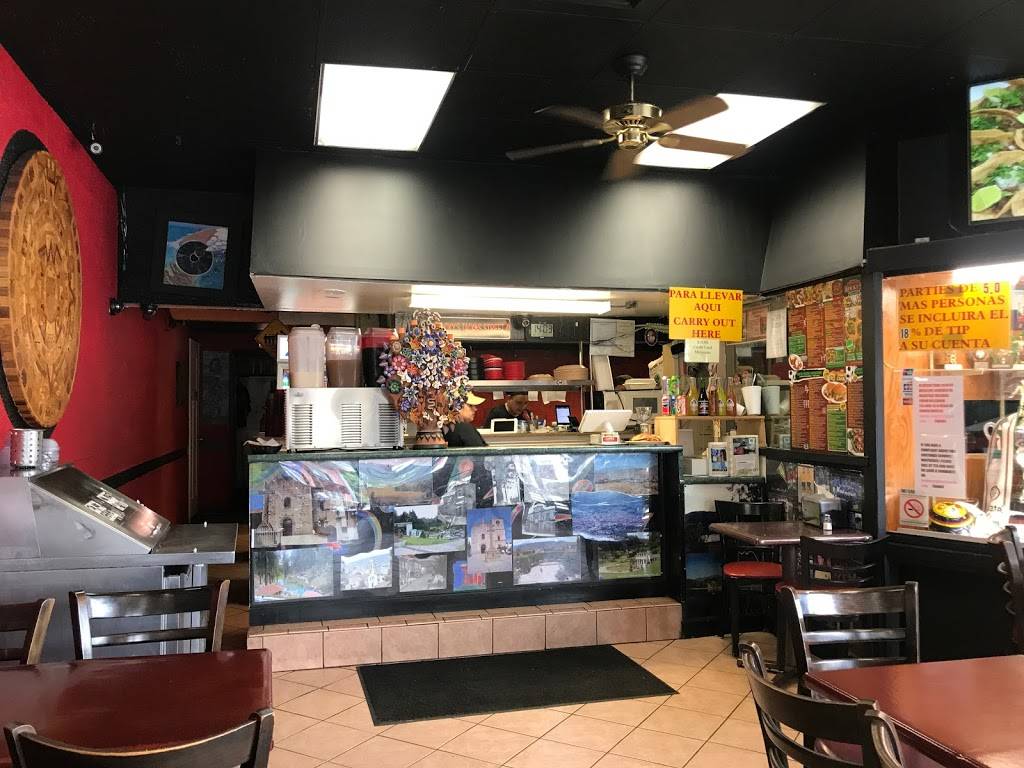 Rockys Tacos | meal takeaway | 7043 N Clark St, Chicago, IL 60626, USA | 7732744555 OR +1 773-274-4555