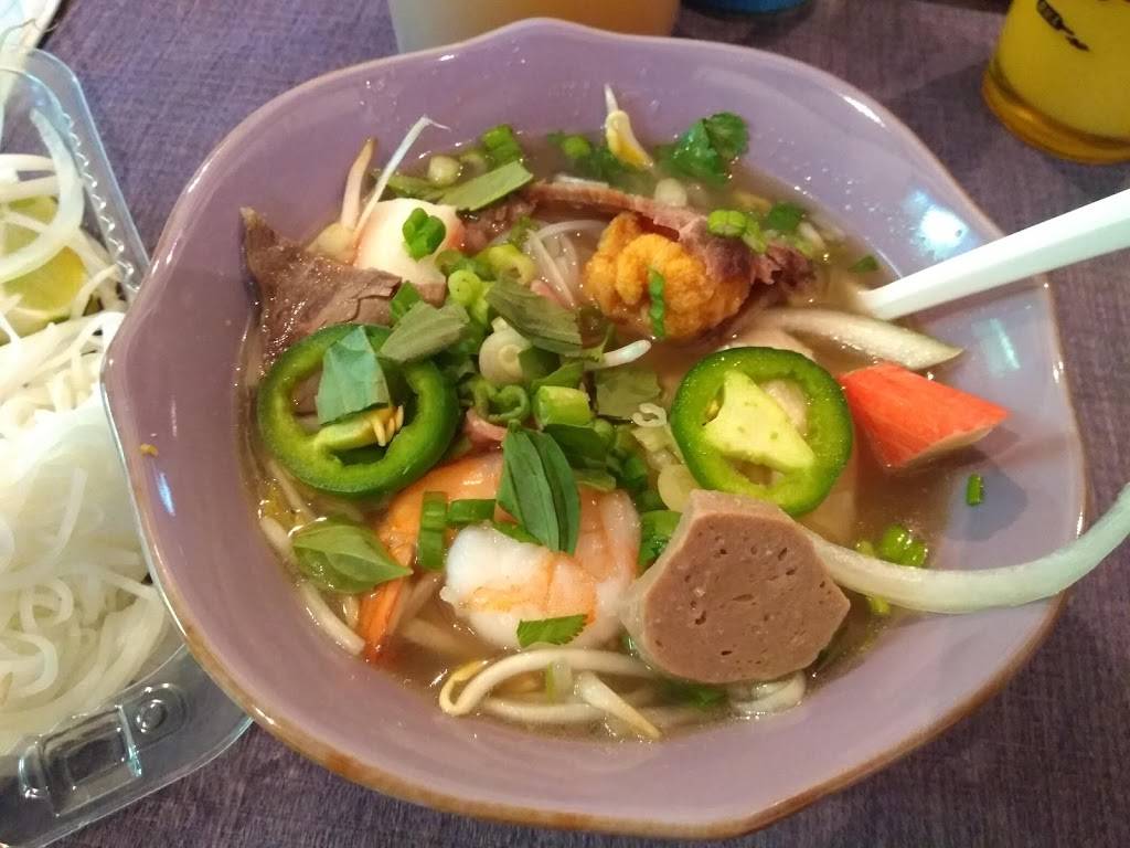 Banana Blossom | restaurant | 1724 Lowry Ave N, Minneapolis, MN 55411, USA | 6122871259 OR +1 612-287-1259