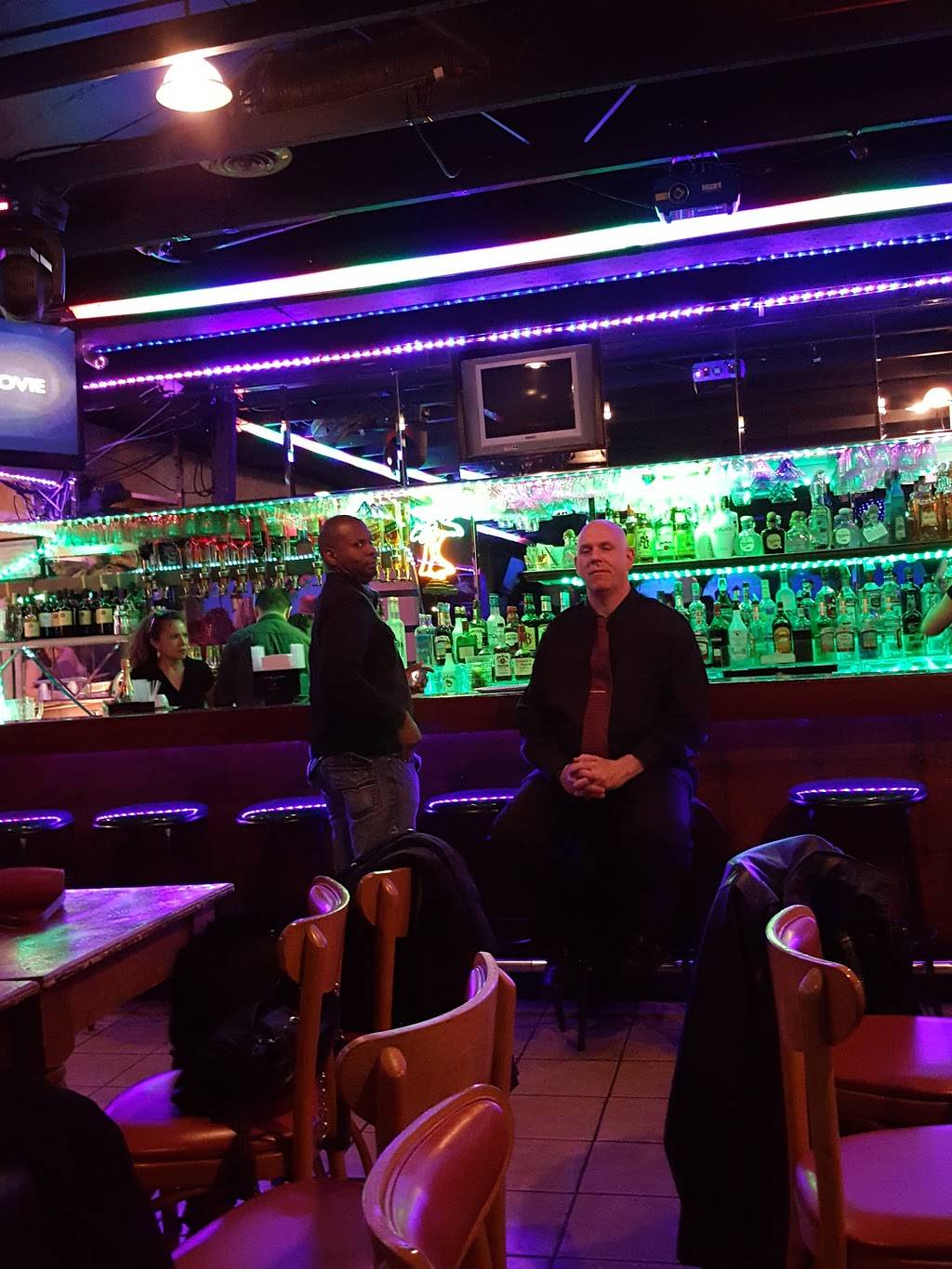 Mango Restaurant | restaurant | 8743 N Milwaukee Ave, Niles, IL 60714, USA | 8479670030 OR +1 847-967-0030