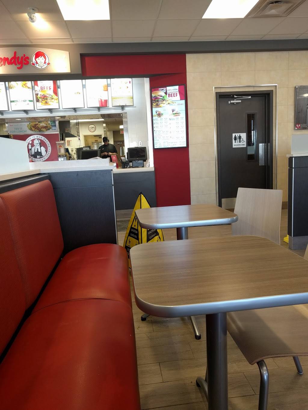 Wendys | restaurant | 6948 McLeod Rd, Niagara Falls, ON L2G 7K3, Canada | 9053549976 OR +1 905-354-9976