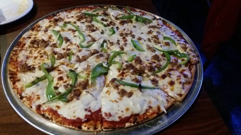 Rail House Bar & Grill | restaurant | 415 Railroad Ave, Round Lake, IL 60073, USA | 8478867245 OR +1 847-886-7245