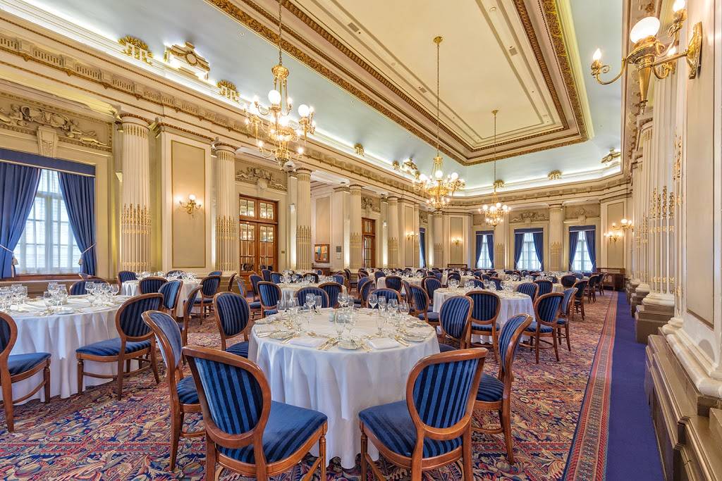 Restaurant Le Parlementaire | restaurant | 1045 Rue des Parlementaires, Québec, QC G1A 1A3, Canada | 4186436640 OR +1 418-643-6640