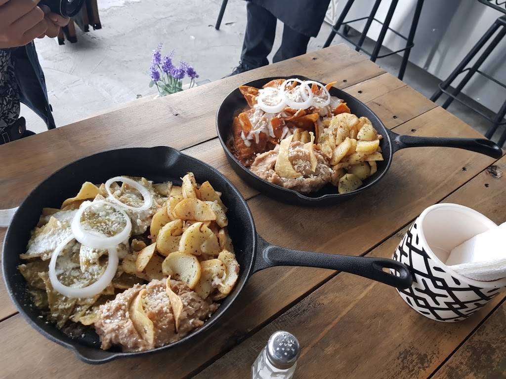 Breksto: Birrieria & Taqueria | restaurant | Av de los Insurgentes 33, Libramiento, 22225 Tijuana, B.C., Mexico | 016642108546 OR +52 664 210 8546