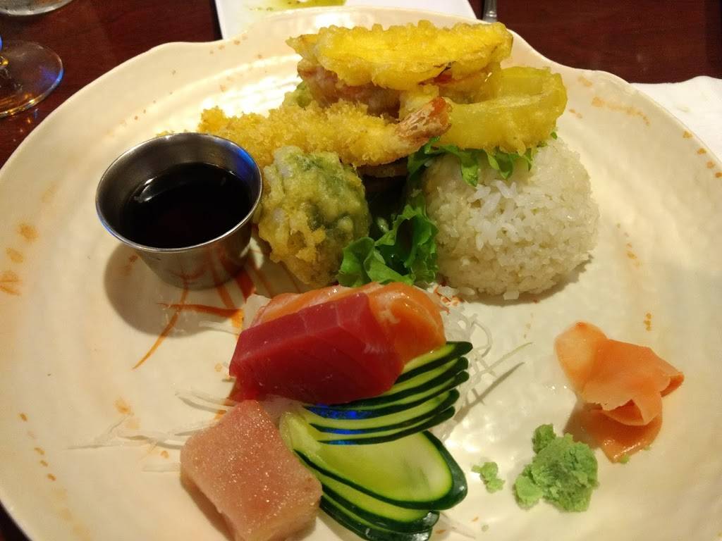 Naked Fish Restaurant | restaurant | 1808 Texas Avenue South #200, College Station, TX 77840, USA | 9794858888 OR +1 979-485-8888