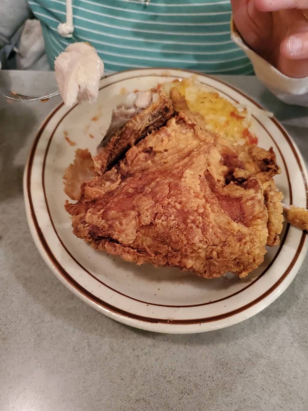 Family Table Restaurant | restaurant | 829 S Grand Ave, Spencer, IA 51301, USA | 7122624464 OR +1 712-262-4464