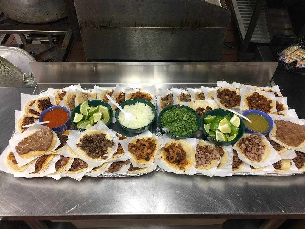 Los Comales Aurora | restaurant | 830 N Farnsworth Ave, Aurora, IL 60505, USA | 6308206988 OR +1 630-820-6988