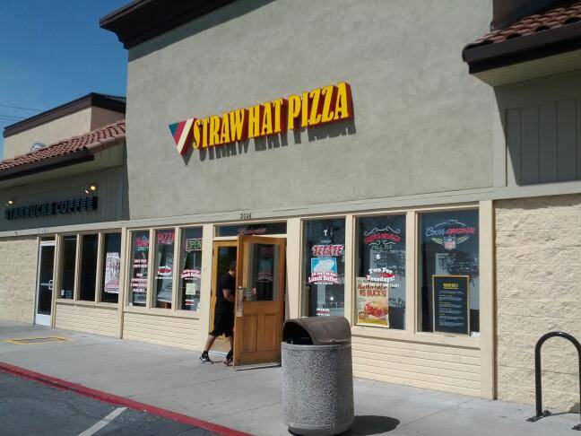 Straw Hat Pizza | restaurant | 2026 Freedom Blvd, Freedom, CA 95019, USA | 8317223555 OR +1 831-722-3555