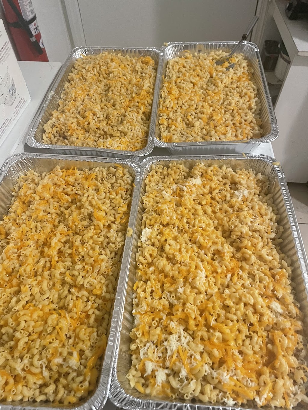 MAMA DUKES KITCHEN LLC | restaurant | 2201 S Orange Blossom Trl, Orlando, FL 32839, USA | 8637328427 OR +1 863-732-8427