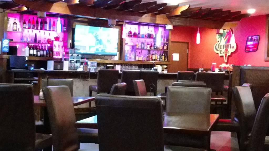 Fujiyama Japanese Cuisine | restaurant | 225 N Giant City Rd, Carbondale, IL 62901, USA | 6185492000 OR +1 618-549-2000