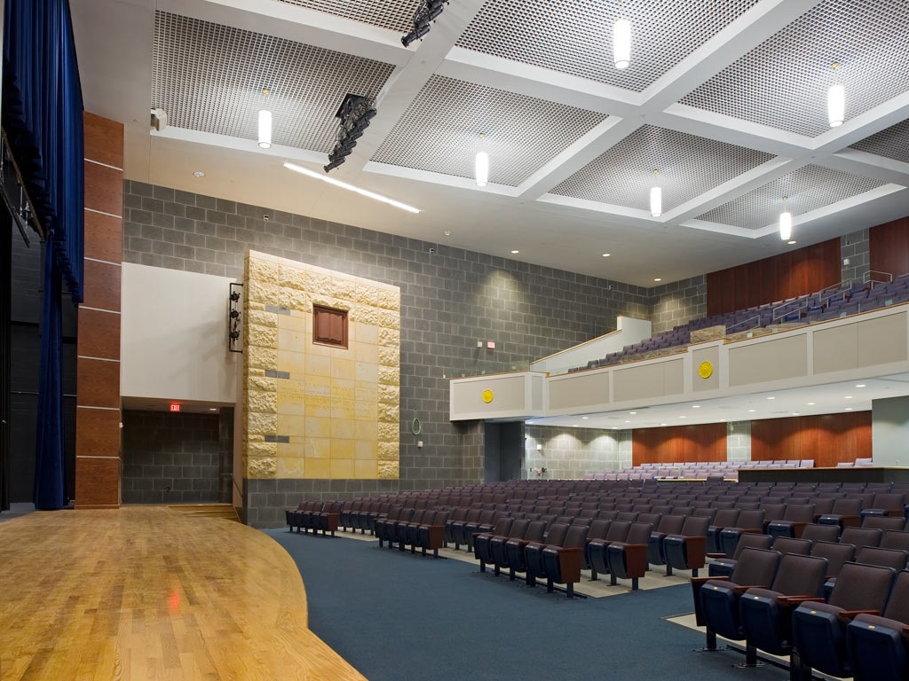 Igreja Bom Pastor Lehigh Valley | restaurant | 114 W Morton St, Bethlehem, PA 18015, USA | 2674054002 OR +1 267-405-4002