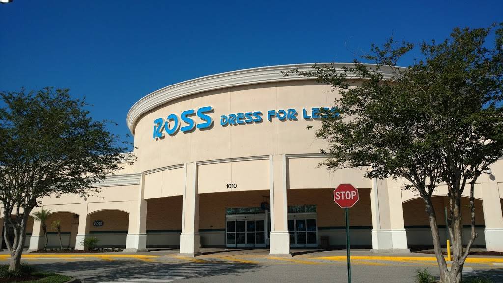 Town and Country | shopping mall | 1012-1038 Buenaventura Blvd, Kissimmee, FL 34743, USA | 8136644800 OR +1 813-664-4800