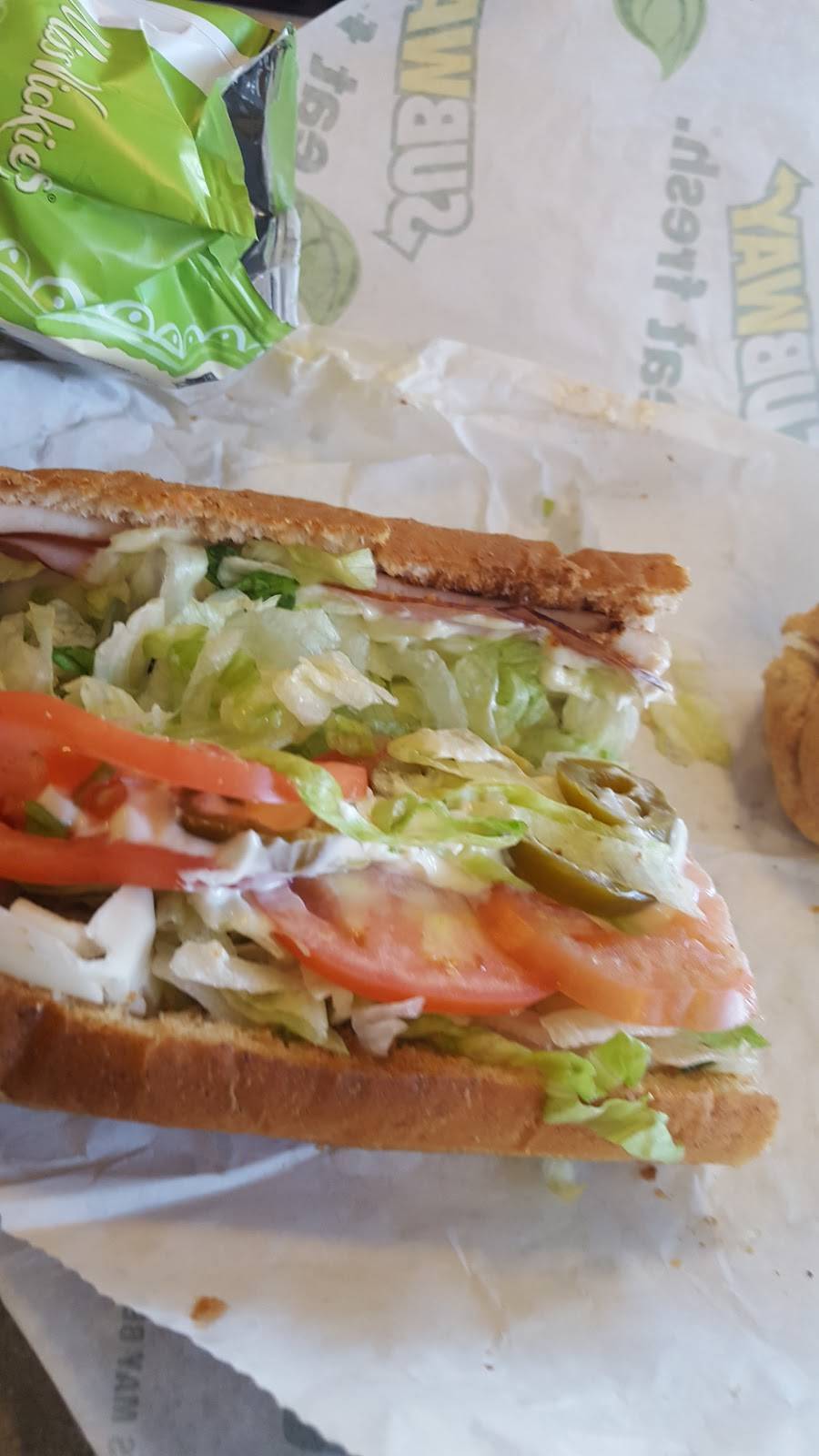 Subway Restaurants | restaurant | 2325 Bay Area Blvd, Houston, TX 77058, USA | 2812862220 OR +1 281-286-2220