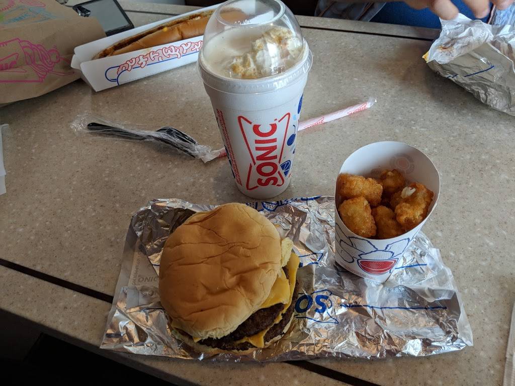 Sonic Drive-In | restaurant | 2680 South, M-139 Suite 100, Benton Harbor, MI 49022, USA | 2699252100 OR +1 269-925-2100