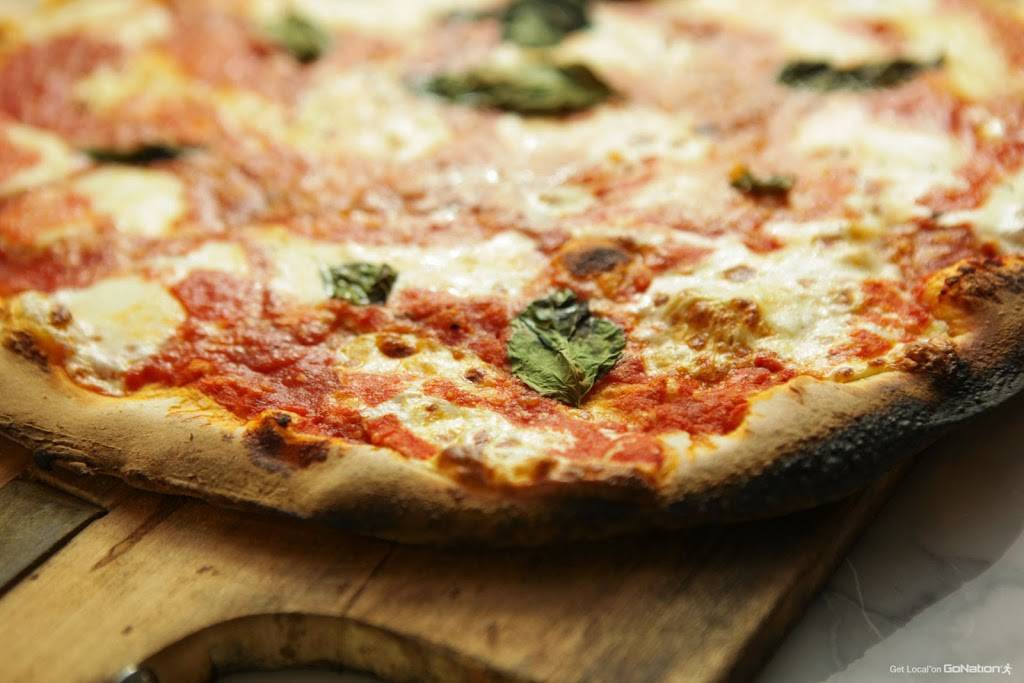 Grimaldis Coal Brick-Oven Pizzeria | restaurant | 1646 Litchfield Turnpike, Woodbridge, CT 06525, USA | 2035539889 OR +1 203-553-9889