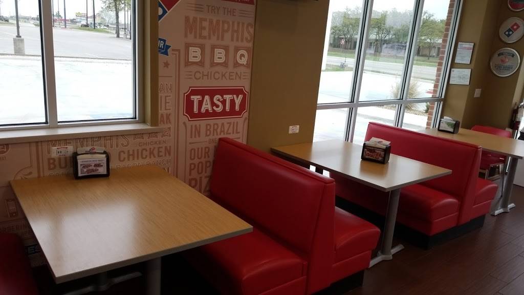 Dominos Pizza | meal delivery | 229 US-380, Bridgeport, TX 76426, USA | 9406833737 OR +1 940-683-3737