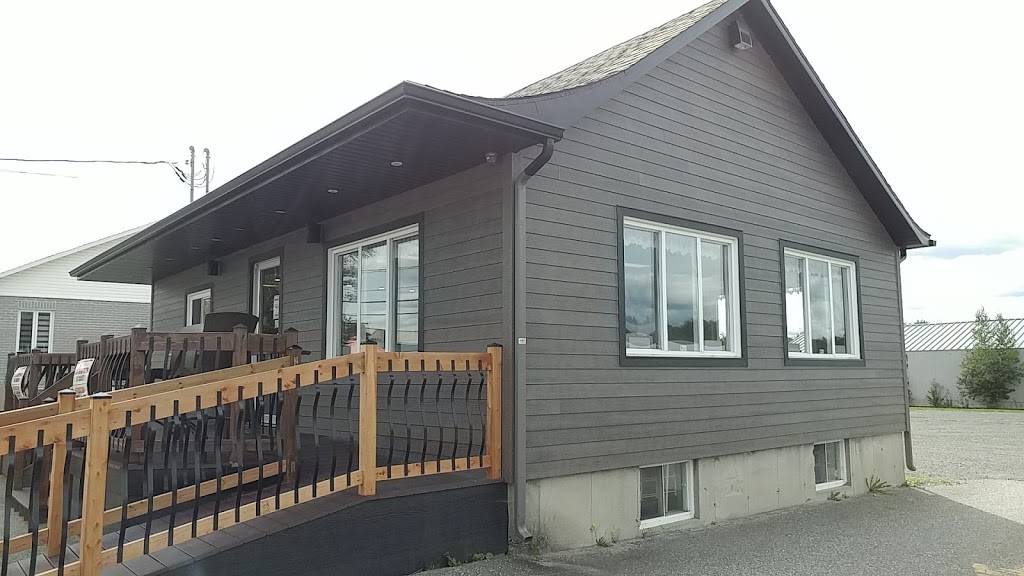 Cantine Annie | restaurant | 0S5, 27 Boulevard Arthabaska Est, Victoriaville, QC G6T 0L6, Canada | 8197512756 OR +1 819-751-2756