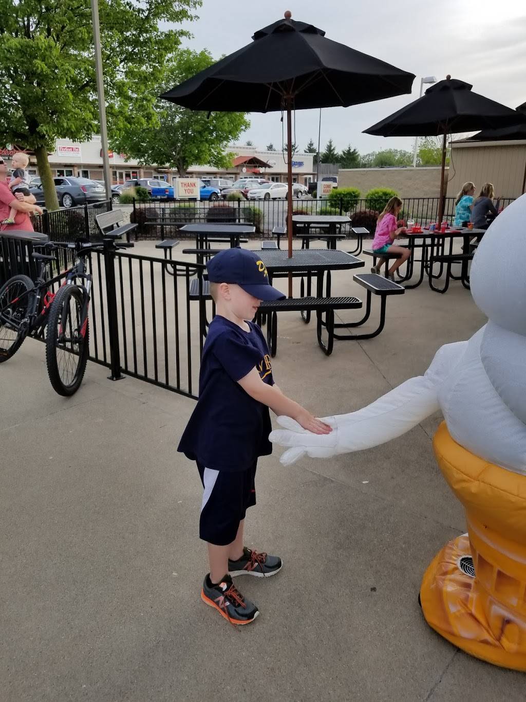 Dairy Queen Grill & Chill | restaurant | 10207 Illinois Rd, Fort Wayne, IN 46814, USA | 2606256863 OR +1 260-625-6863