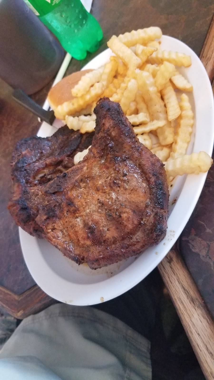 Blue & White Restaurant | restaurant | 41033 AL-77, Ashland, AL 36251, USA | 2563542024 OR +1 256-354-2024