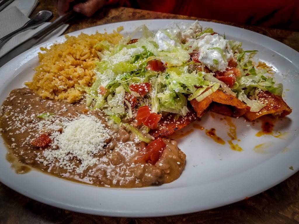 La Placita Restaurant | restaurant | 305 W 6th St, Oxnard, CA 93030, USA | 8052403149 OR +1 805-240-3149