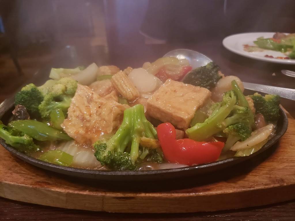 Chinatown Restaurant | meal takeaway | 3900 Hillsboro Pike #8, Nashville, TN 37215, USA | 6152693275 OR +1 615-269-3275