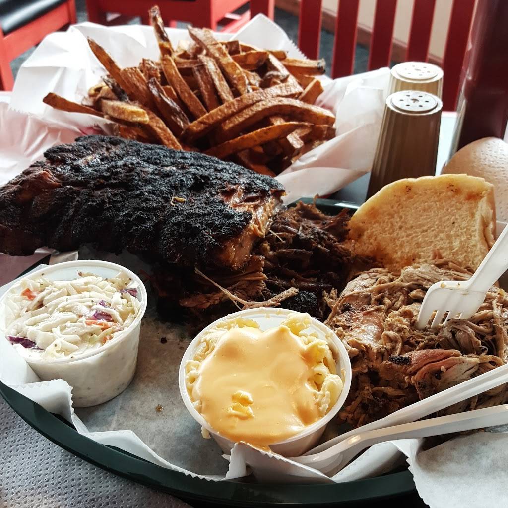 B3Q Smokehouse | restaurant | 200 Wyoming Ave, West Pittston, PA 18643, USA | 5708830100 OR +1 570-883-0100