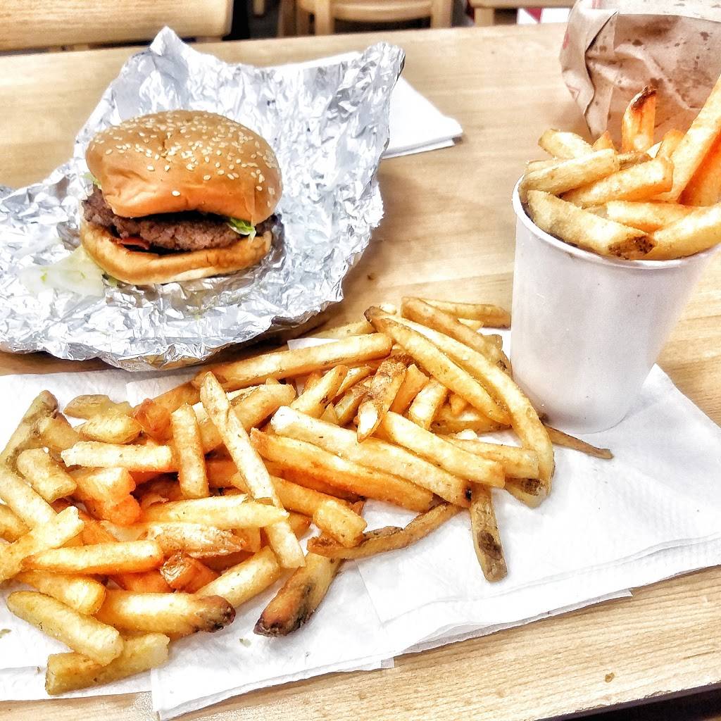 Five Guys | meal takeaway | 11331 W 95th St, Overland Park, KS 66214, USA | 9134923423 OR +1 913-492-3423