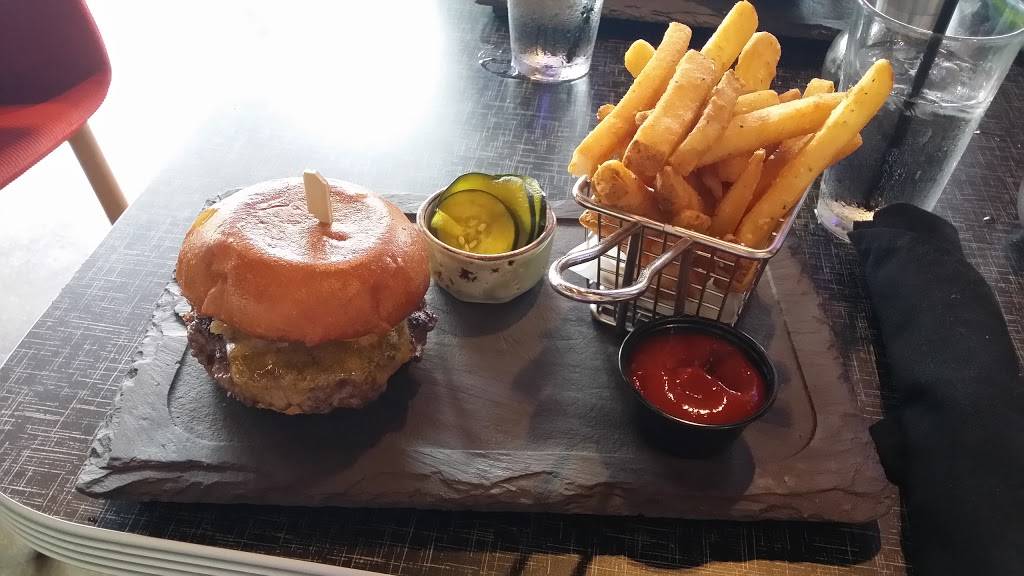 Sky Castle | Birmingham | restaurant | 2808 7th Ave S, Birmingham, AL 35233, USA | 2055786080 OR +1 205-578-6080