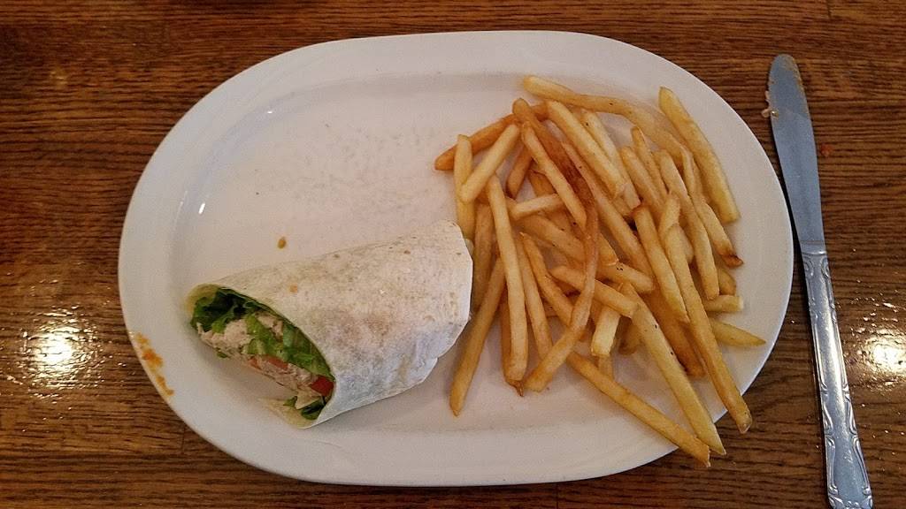 Yesterdays | restaurant | 3153 NJ-35, Hazlet, NJ 07730, USA | 7322643777 OR +1 732-264-3777