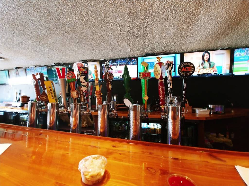 City Limits Taproom | restaurant | 2620 N Woodland Blvd, DeLand, FL 32720, USA | 3869566825 OR +1 386-956-6825