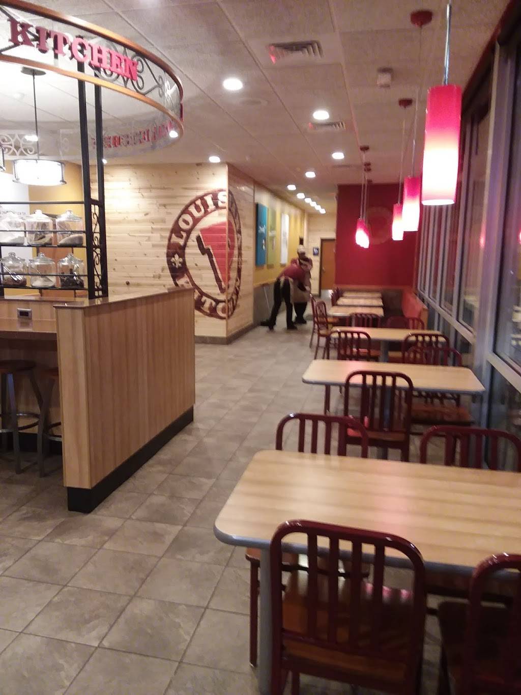 Popeyes Louisiana Kitchen | restaurant | 947 S Jefferson Ave, Cookeville, TN 38501, USA | 9318541906 OR +1 931-854-1906