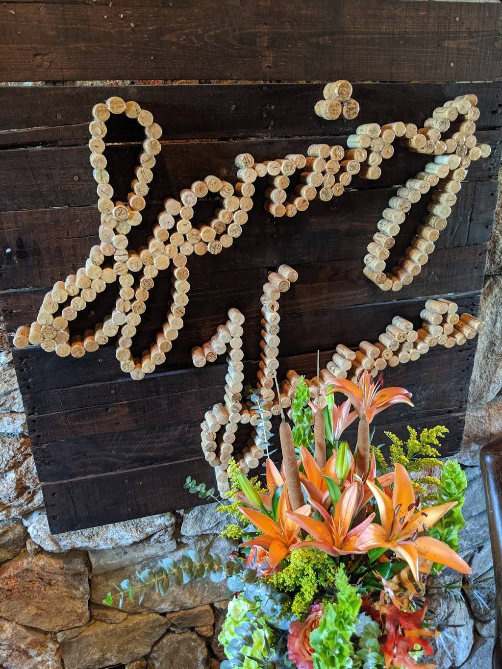 SpringHouse | restaurant | 12 Benson Mill Rd, Alexander City, AL 35010, USA | 2562157080 OR +1 256-215-7080