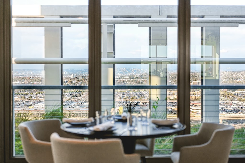 ShoresLAX | restaurant | 5959 W Century Blvd, Los Angeles, CA 90045, USA | 31025890004 OR +1 310-258-9000 ext. 4