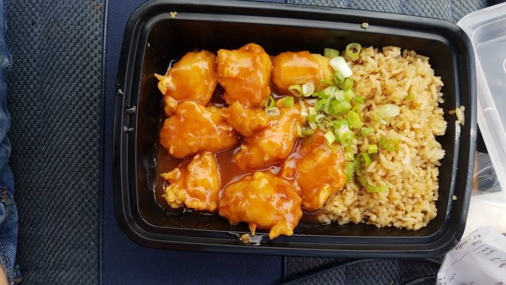 Lucys Chinese Food | restaurant | 2456 E Sunshine St, Springfield, MO 65804, USA | 4178829964 OR +1 417-882-9964