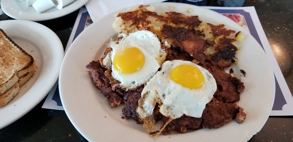 Majestic Diner | restaurant | 498 Old Country Rd, Westbury, NY 11590, USA | 5169976010 OR +1 516-997-6010