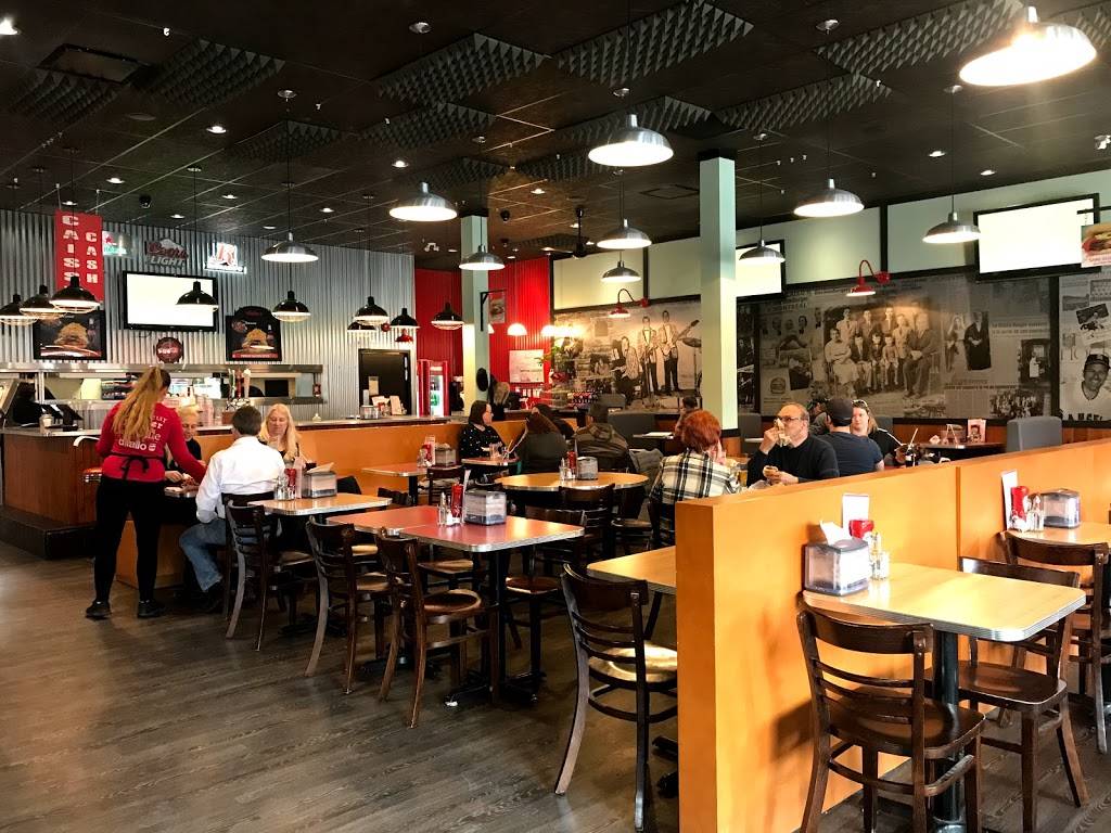 Dilallo burger Original 1929 | restaurant | 2851 Rue Allard, Montréal, QC H4E 2M1, Canada | 5147679921 OR +1 514-767-9921