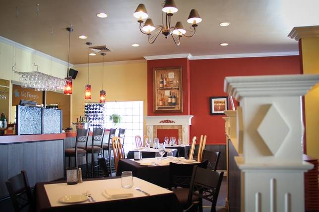 Chez Julien | restaurant | 130 Chemin de Saint-Jean, La Prairie, QC J5R 2J8, Canada | 4506591678 OR +1 450-659-1678