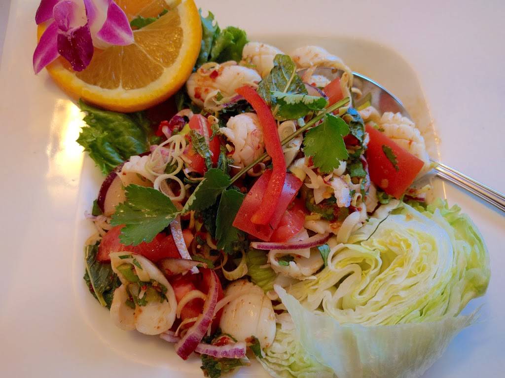 Yukol Place Thai Cuisine | restaurant | 2380 Lombard St, San Francisco, CA 94123, USA | 4159221599 OR +1 415-922-1599