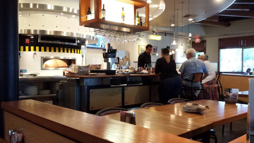 California Pizza Kitchen | restaurant | 10590 Old Olive St, Creve Coeur, MO 63141, USA | 3145677835 OR +1 314-567-7835