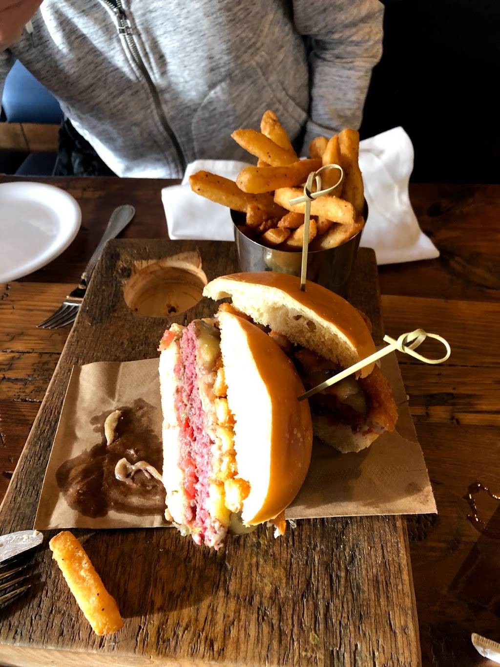 317 Main Street | restaurant | 317 Main St, Farmingdale, NY 11735, USA | 5165125317 OR +1 516-512-5317