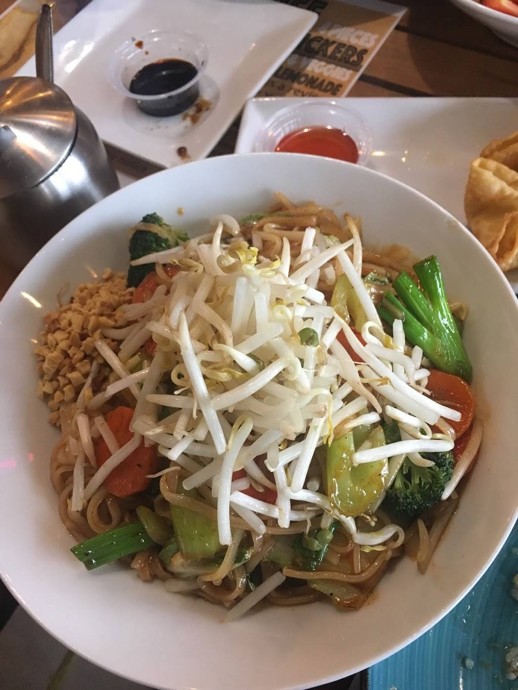 Munch Thai Food & Sweet Tea | cafe | 880 W Lincoln Ave, Anaheim, CA 92805, USA | 7149562830 OR +1 714-956-2830