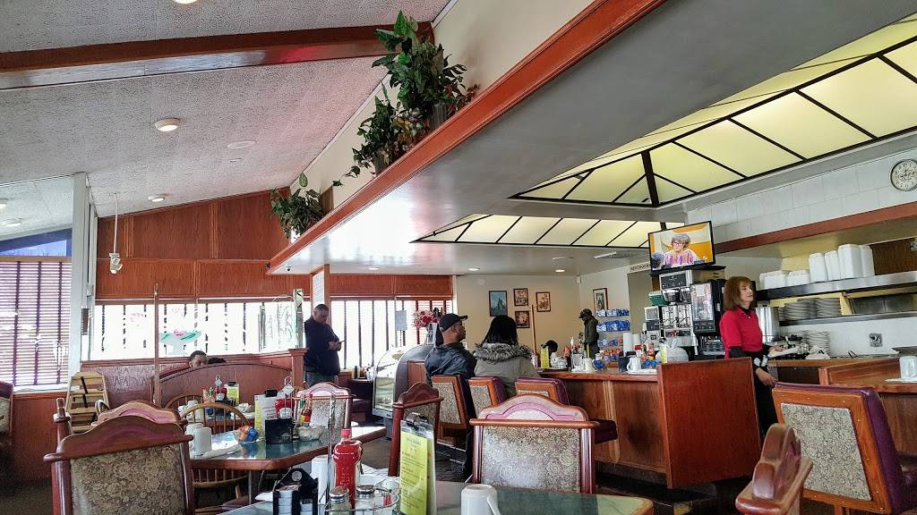 Continental House of Pancakes | bakery | 1545 E 162nd St, South Holland, IL 60473, USA | 7083316723 OR +1 708-331-6723