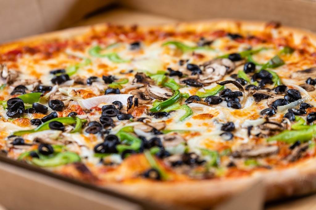 New York Pizza & Pasta | restaurant | 11140 Tamiami Trail N, Naples, FL 34110, USA | 2395943500 OR +1 239-594-3500