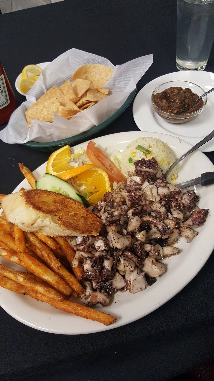 El Patron 64 Bar & Grill | restaurant | 623 W North Ave, Villa Park, IL 60181, USA | 6302791515 OR +1 630-279-1515